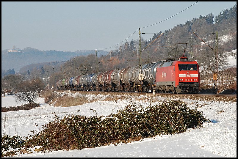152 024 mit einem ler auf der Filsbahn. Aufgenommen am 08.Januar 2009.