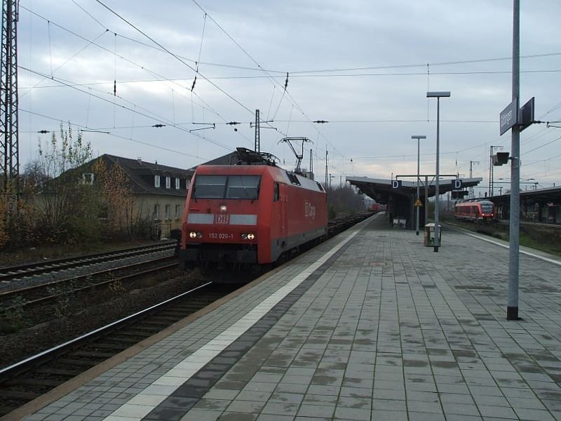152 026 (DB Cargo) am 20.11.2007 mit einem Conatinerzug durch Gttingen -> Northeim