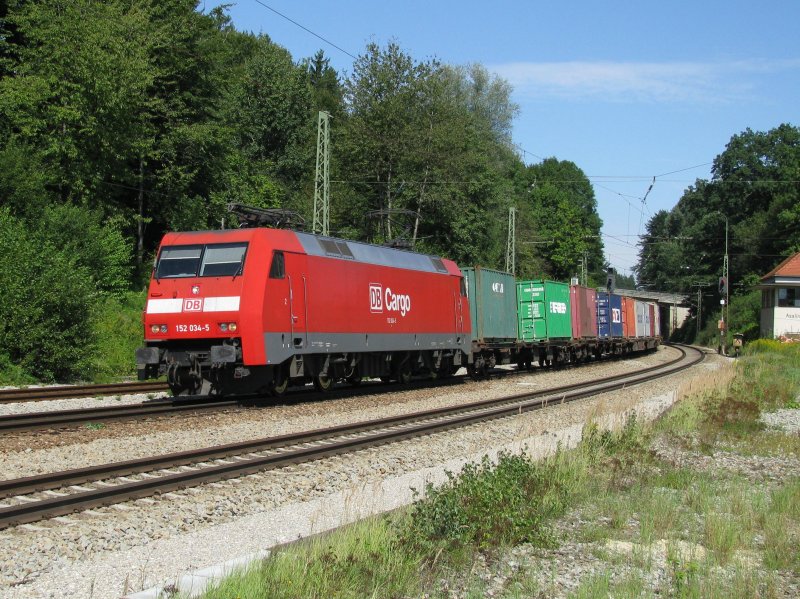 152 034 mit Containerzug am 19.8.2008 in Aling.