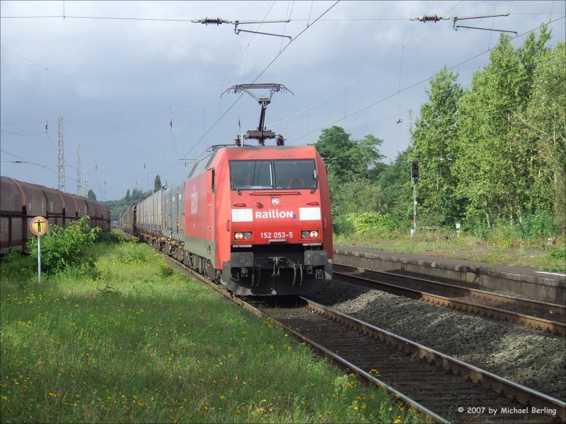 152 053-5 durchfhrt mit ihrem Gz den Bf Moers. 10.9.07