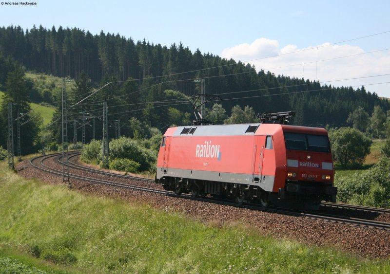 152 071-7 als Tfzf nach Immendingen am km 70,0 28.6.08. Die Lok fuhr in der Nacht mit Milit�rzug gen Offenburg