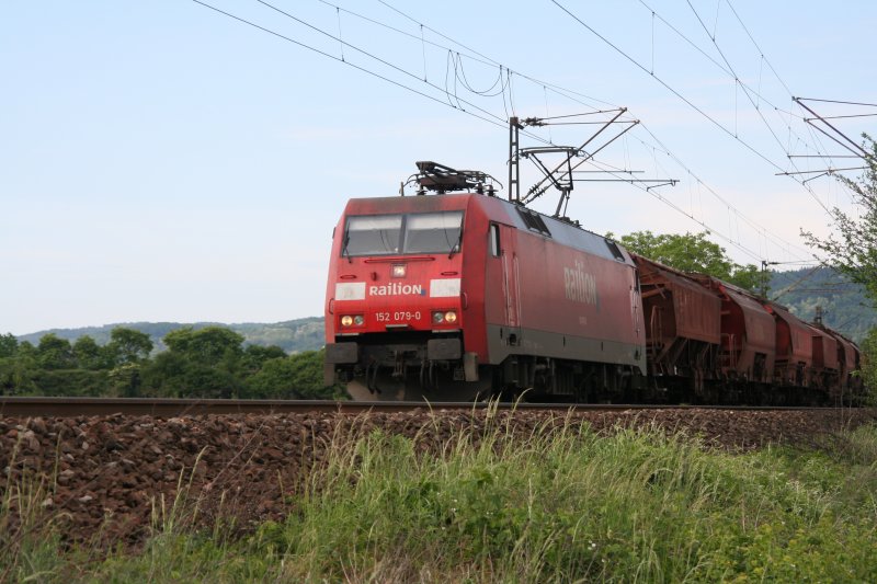 152 079 hier mit einem Gterzug bei Weinheim(Bergstr)