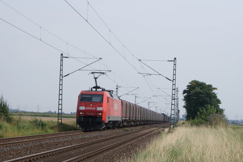 152 083-2 mit dem Nievenheimer in Neuss Allerheiligen am 27.07.08