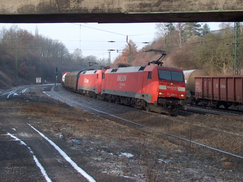 152 096-4+152xxx fahren bei Fulda Richtung Norden am21.01.09