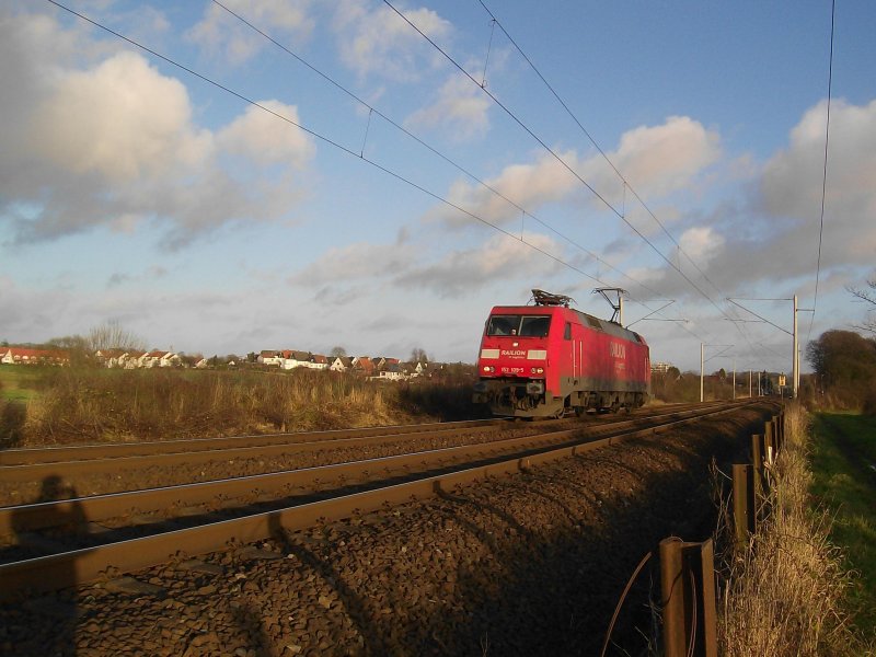 152-109-5 hat eben den IKE 50269 EDHA - ALSK nach ALSK gebracht und f�hrt nun als Lz zur�ck nach Hamburg. Aufgenommen kurz nach der Durchfahrt in Reinfeld (Holst.) am 19.12.08.