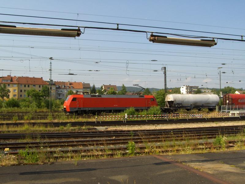 152 119-4 fuhr am 27.06.2005 durch Aschaffenburg Hbf.