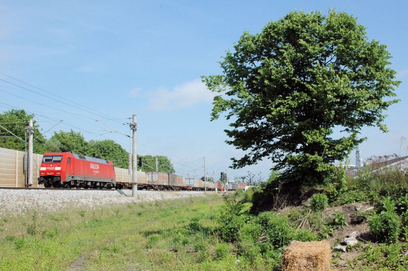 152 121 am 09.05.09 nach M�nchen-Nord in Karlsfeld km 16,1