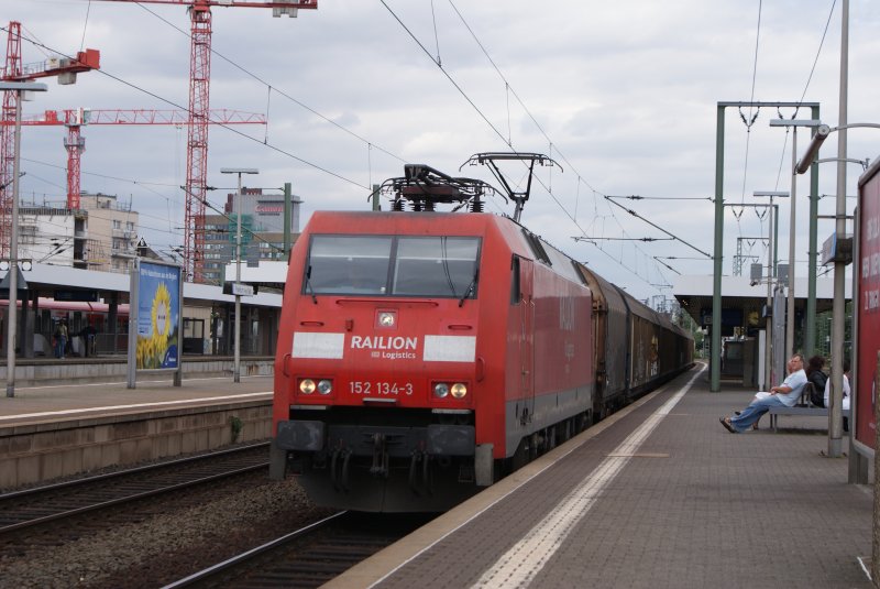 152 134-3 mit gem. GZ in Frankfurt Sd am 16.07.2008