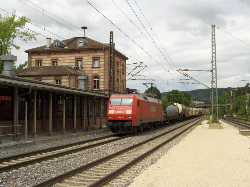 152 152-5 fuhr am 02.07.2005 durch Veitshchheim.