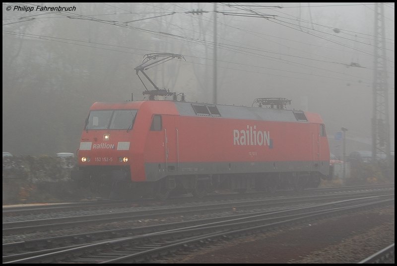 152 152-5 setzt am Morgen des 31.10.07 in Aalen um, hier auf der Abstellfahrt zum ehem. BW.