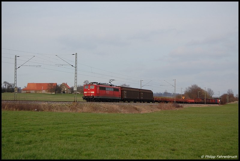 152 153 zieht am 01.04.08 FZT 56080 von Aalen nach Stuttgart-Hafen, aufgenommen am Km 63,0 der Remsbahn (KBS 786) bei Mgglingen.