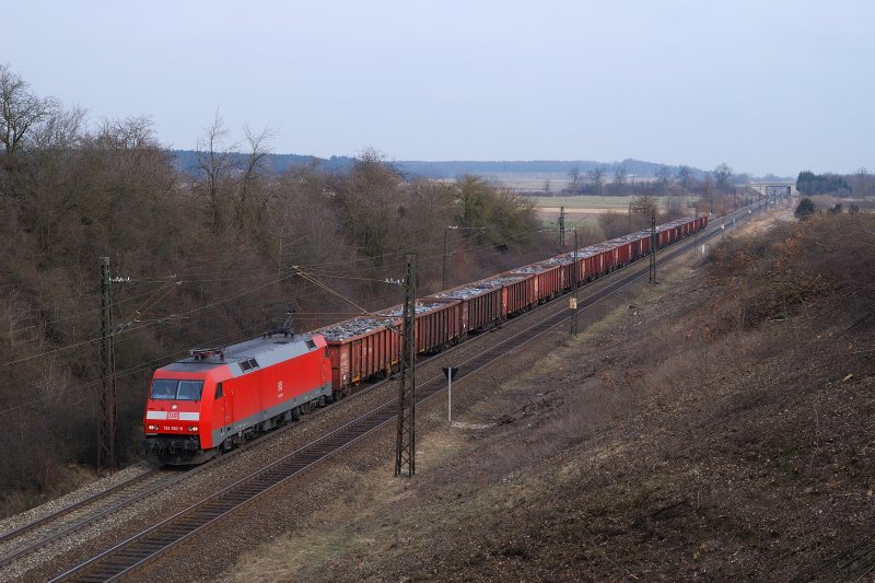 152 160 mit einem Schrottzug bei Hattenhofen (25.02.2008)