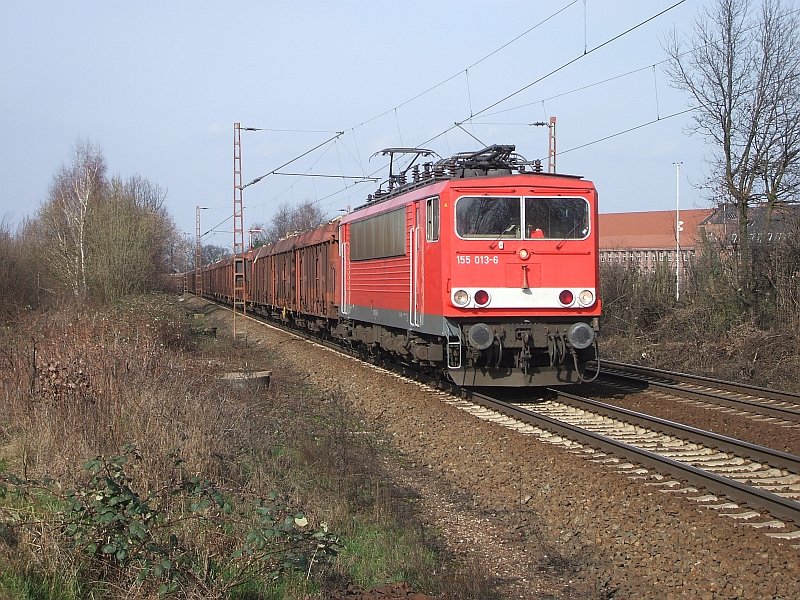 155 013-6 mit G�terzug am 8.3.2008 durch Limmer -> Linden