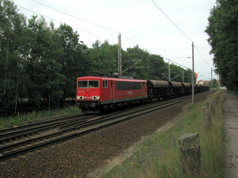 155 043-4 mit einem Schttgut-GZ von Nord nach Sd.
Diese Leistung ist hier ziemlich unregelmig, kennt sie jemand?