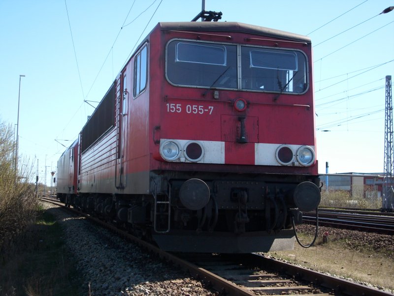155 055 wartete am 18.April 2009 in Mukran auf neue Aufgaben.