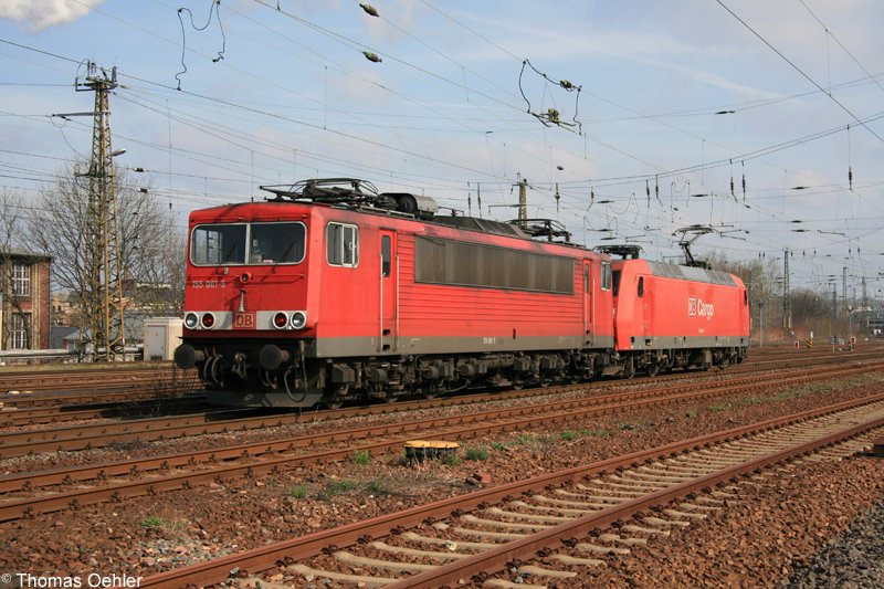 155 061 lief abgebgelt hinter der 145er mit. Chemnitz Hbf, 10.04.07