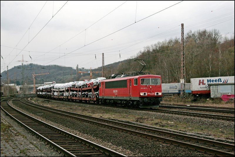 155 081 bringt den CSQ 60062  AUDI-EXPRESS , von Ingolstadt Nord nach Emden, Richtung Kste. (28.03.2008)
