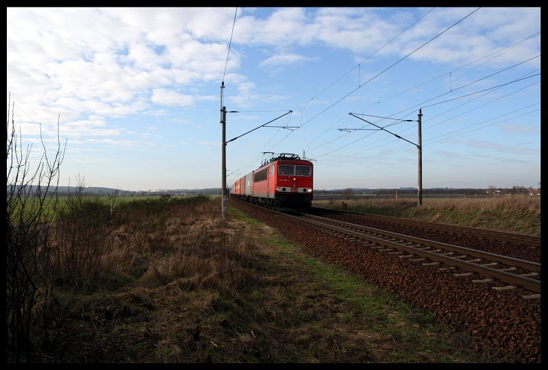 155 096 mit G�terzug, 09.02.08, Nudow