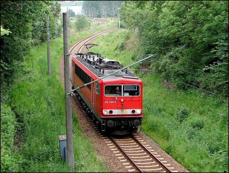 155 099-5 wartet auf  Freie Fahrt .(Stralsund am 16.06.06) 