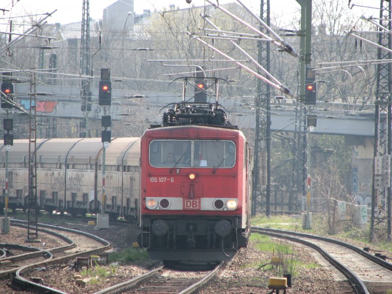 155 107-6 am 30.03.07 im Gleisdreieck zwischen Dresden HBF. und Dresden-Friedrichstadt.