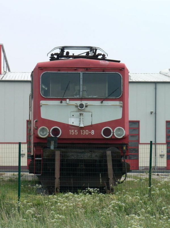 155 130-8 (noch) mit Ltzchen am 26.05.2007 im Kombiwerk Rostock.