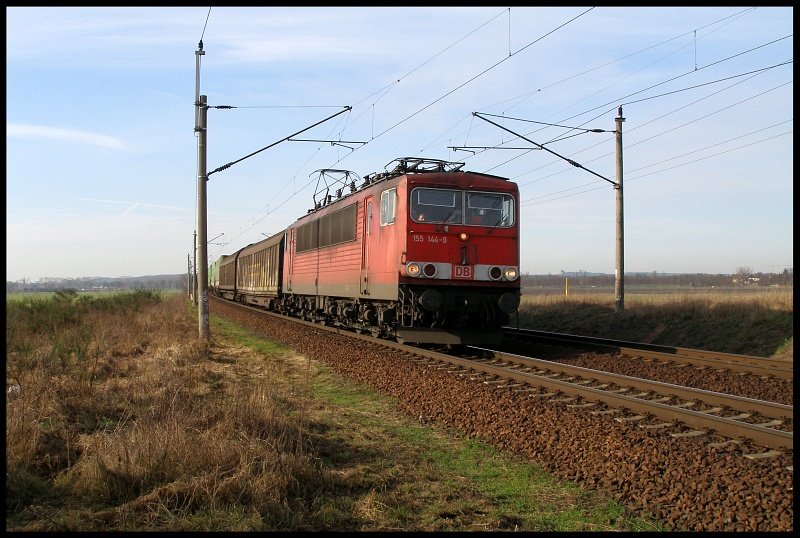 155 144 mit einem Gterzug bei Nudow, 10.02.08
