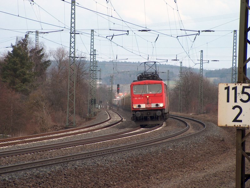 155 161-3 mit einen Stahlzug bei Fulda Richtung Sden am 31.01.2009