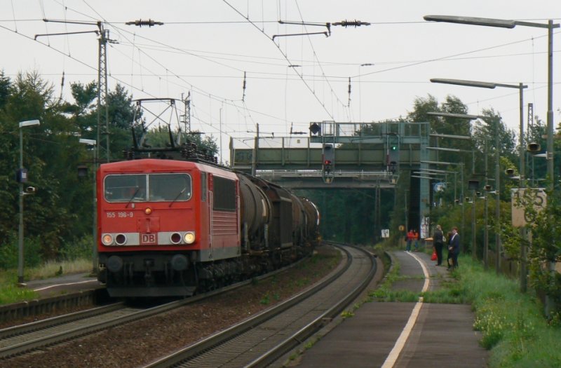 155 196 mit einem gemischten Gterzug in Ashausen. In wenigen Minuten wird sie Maschen erreicht haben.