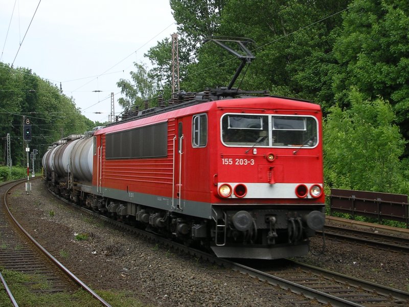 155 203-3 mit Kesselwagen in BO Hamme nach Hagen Vorhalle.
(23.05.2008)