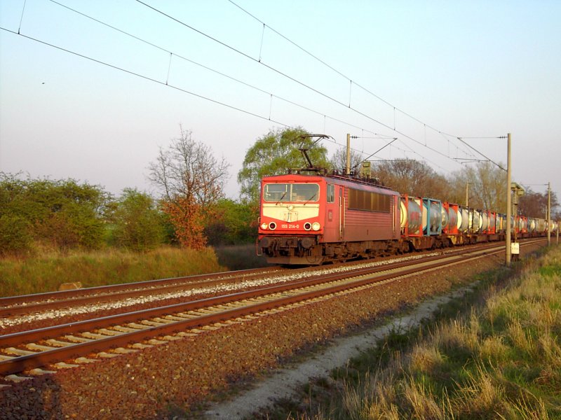 155 214-0 mit Ltzchen am 11.04.2009 Kurz vor berquerung des Mittellandkanals bei Peine