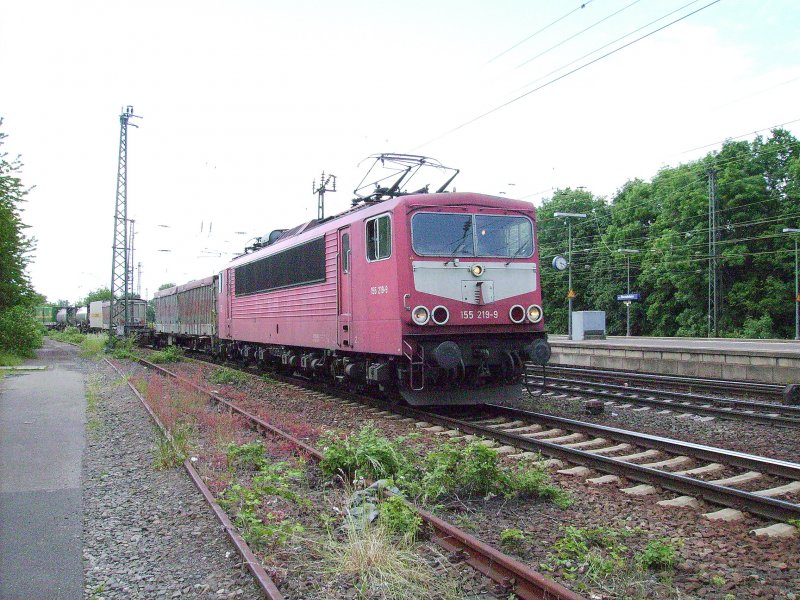 155 219-9 fhrt mit einem gemischten Gterzug durch Mainz-Bischofsheim am 23.05.08