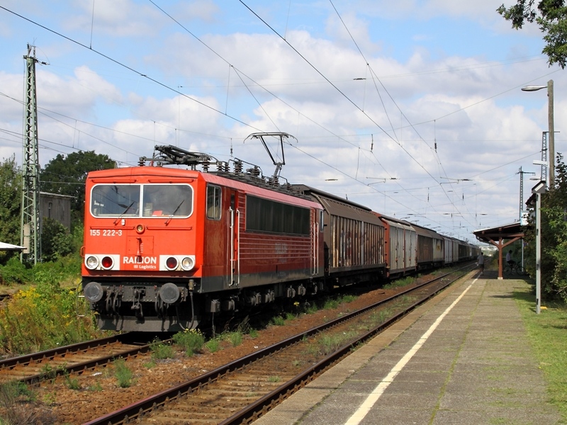155 222-3 fhrt am 11.9.2009 durch Bhlen(b.Leipzig).