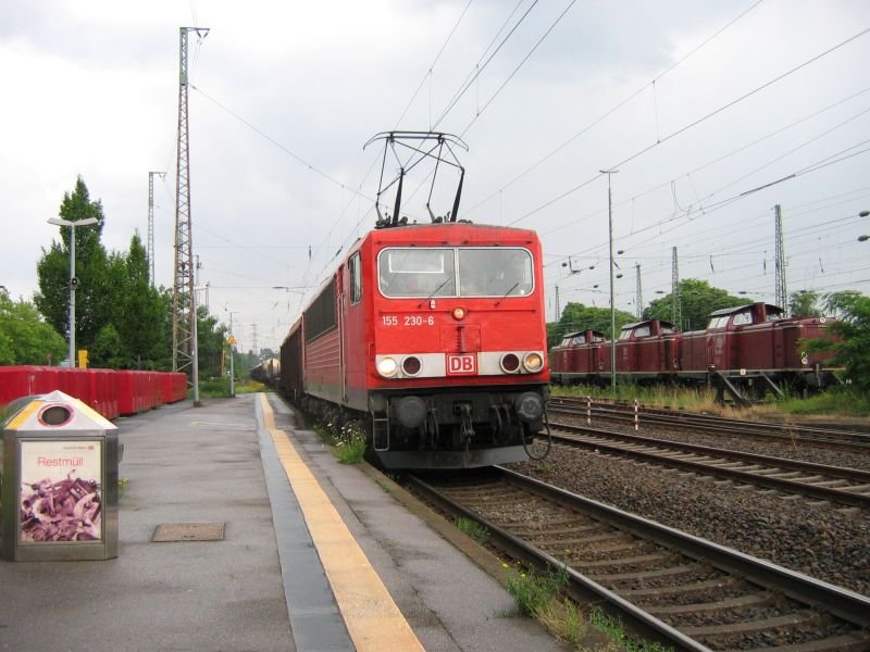 155 230-6 mit einem Güterzug in Solingen-Ohligs