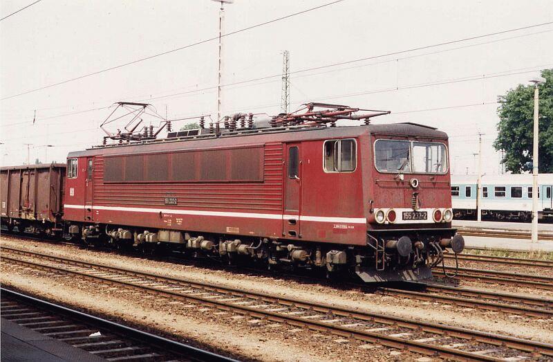 155 232 mit Gterzug im August 1995