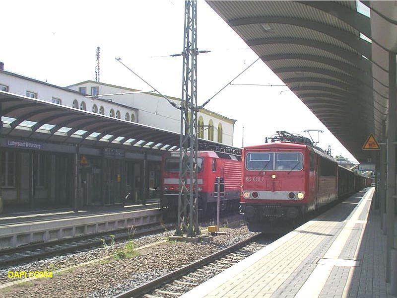155060 mit einem Gterzug in Lutherstadt Wittenberg.