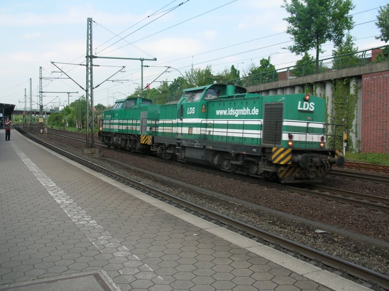 15.5.2008 14.46Uhr durchfhrt V 100 LDS in Doppeltraktion Harburg