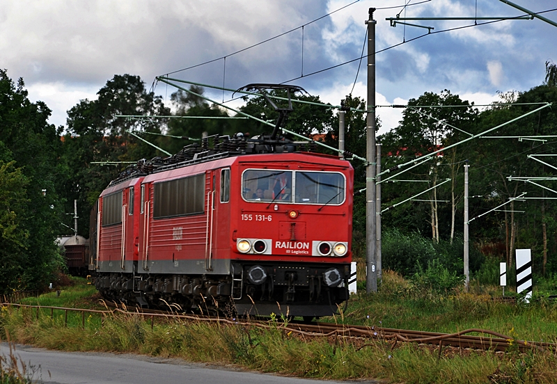 155er Doppel mit einem Tec auf dem Weg nach Mukran am 18.08.09 nach dem passieren vom Abzwg. Stralsund/Srg
