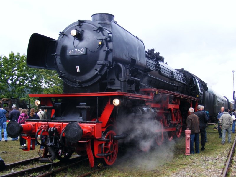 15.Dampfloktage im DLW Meiningen  
BR 41 360 am 05.09.2009 auf dem Fest
