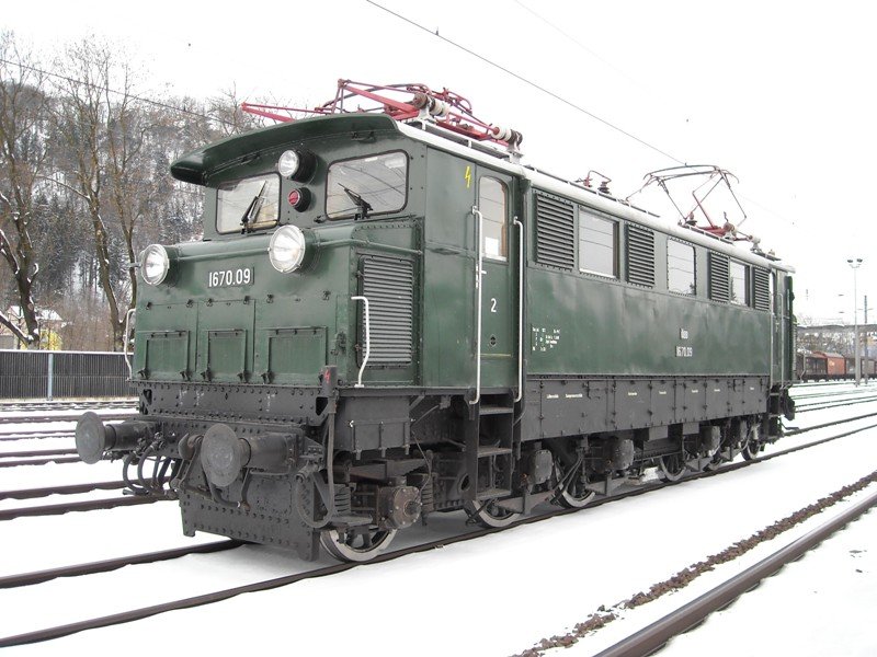 16.02.2009, 1670.09 unterwegs durch Salzburg Gnigl von Linz nach Saalfelden mit nagelneuen Radreifen