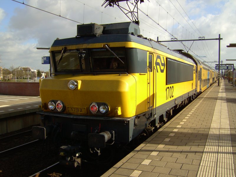 1702 zwischen Leiden und Haarlem im April 2007