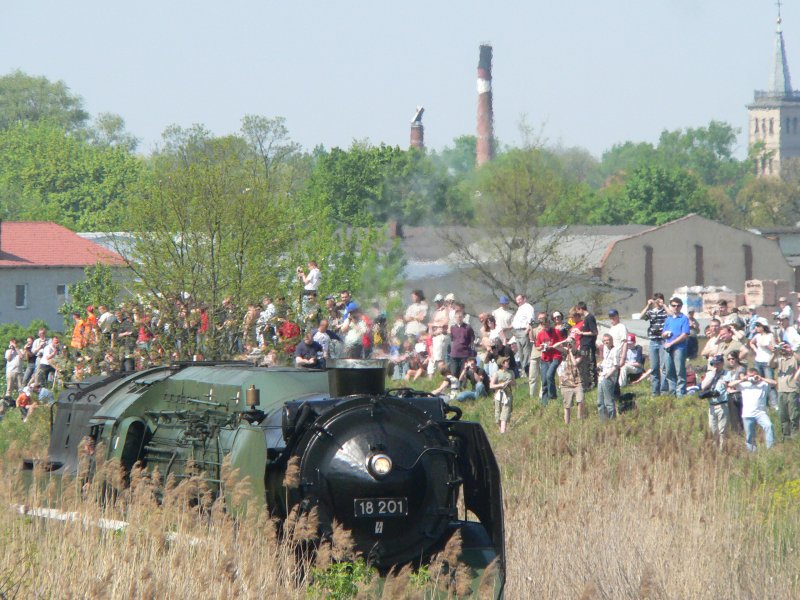 18 201 war dieses Jahr die einzige deutsche Dampflok in Polen. 28.4.2007, Wolsztyn