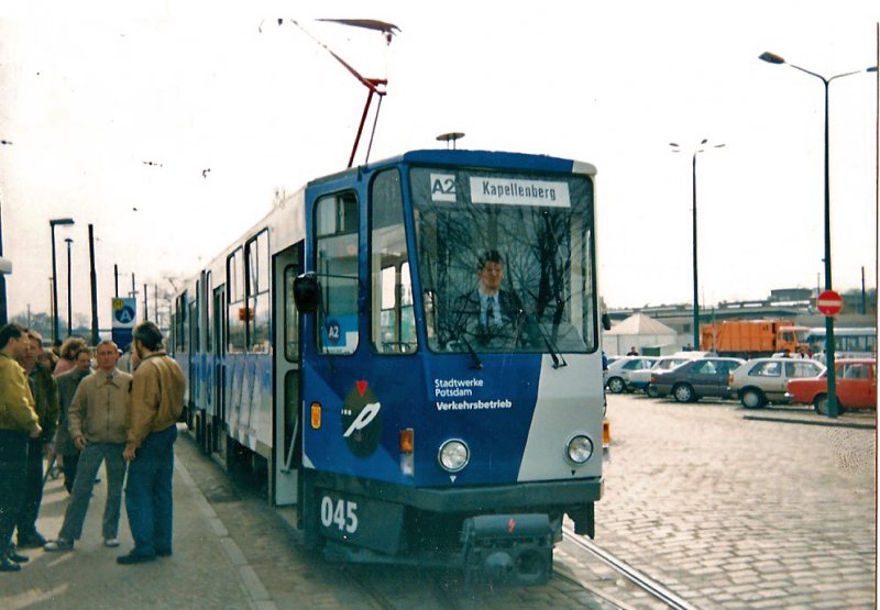 18. April 1992, Erffnung der Ausflugslinie A 2 und Tw 045 am ehemaligen Bahnhof Potsdam Stadt
