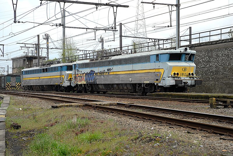 1804 und 1802 abgestellt und ausgeschlachtet in Lttich (B). 13.04.2008