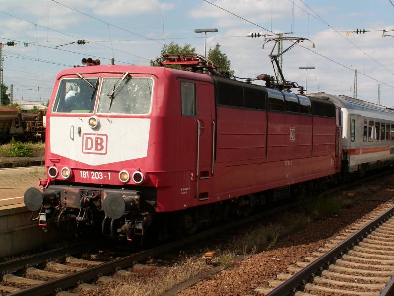 181 203 mit EC 56 am 12.6.05 in Homburg.