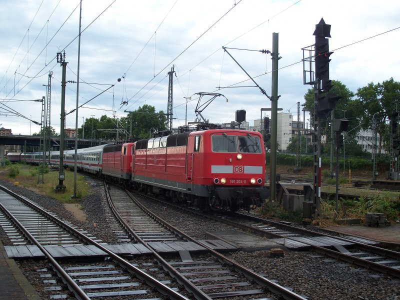 181 204 und 181 214  MOSEL  ziehen ihren 5minuten versp�teten IC von Saarbr�cken nach Frankfurt am Main in den Mannheim HBF, 23.06.07.