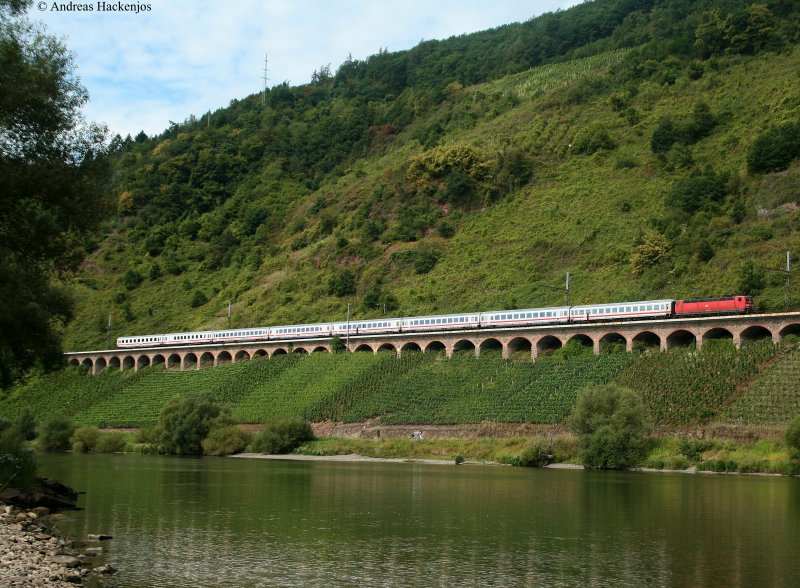 181 205-6 mit dem IC 335 (Luxembourg-Norddeich Mole) auf dem Pndericher Hangviadukt 13.8.09