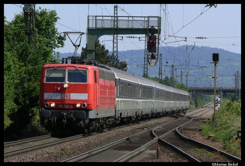 181 205 zieht am 1.5.2007 den EC 54