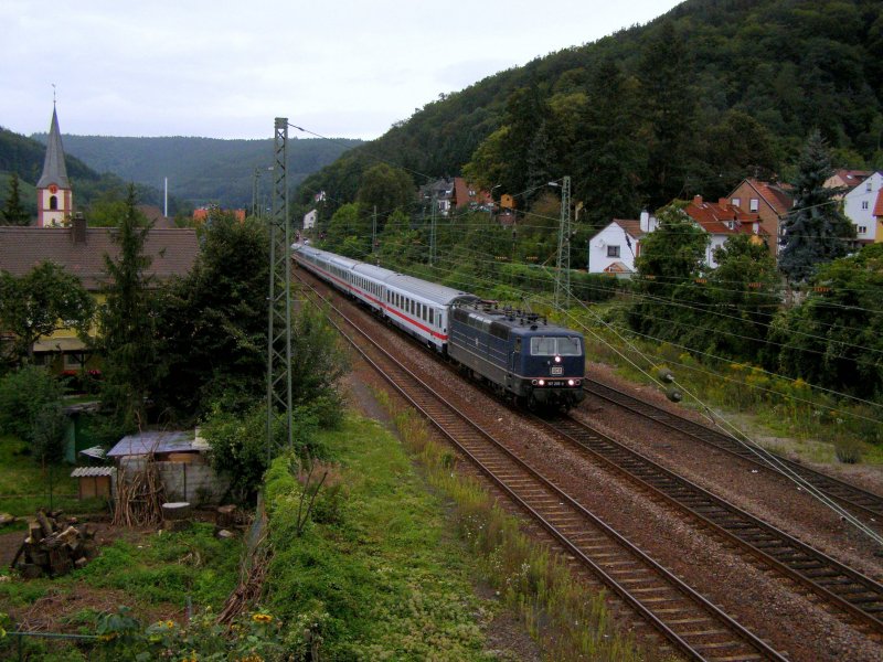 181 206 konnte mit ihrem Zug 2159 bei Lambrecht festgehalten werden.