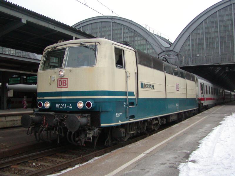 181 211-4 am 04.02.2006 in Karlsruhe Hbf
