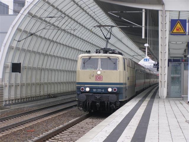 181 211 4 hier in Ludwigshafen Mitte mit ec 57 zu sehen. Gesichtet am 17.2.07